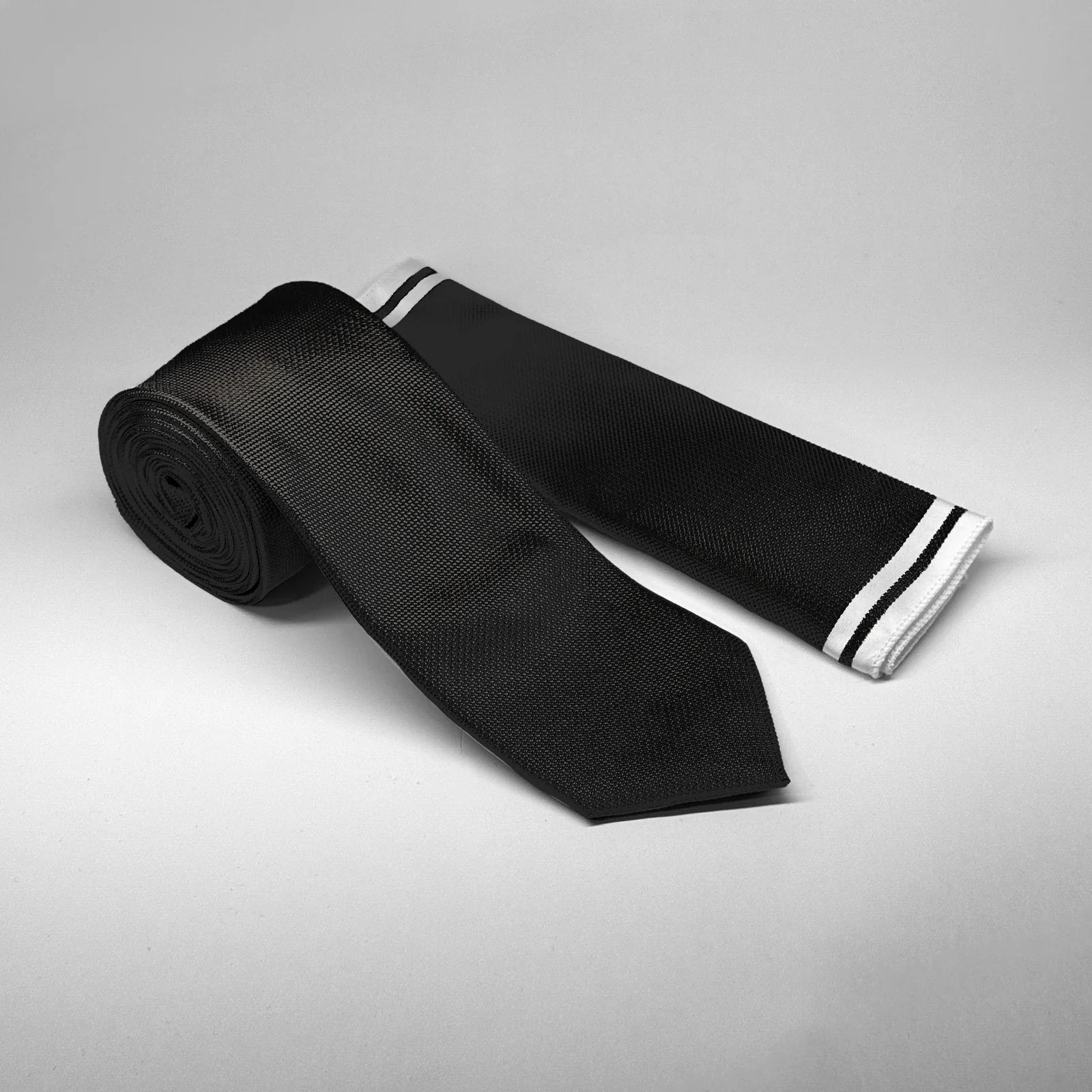 Textured - Tie & Pocket Square Set in Black