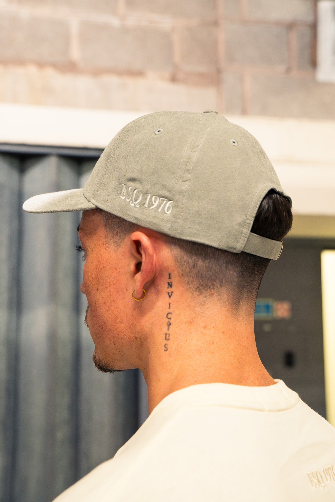 Esq1976 Off Duty Suede Cap - Grey