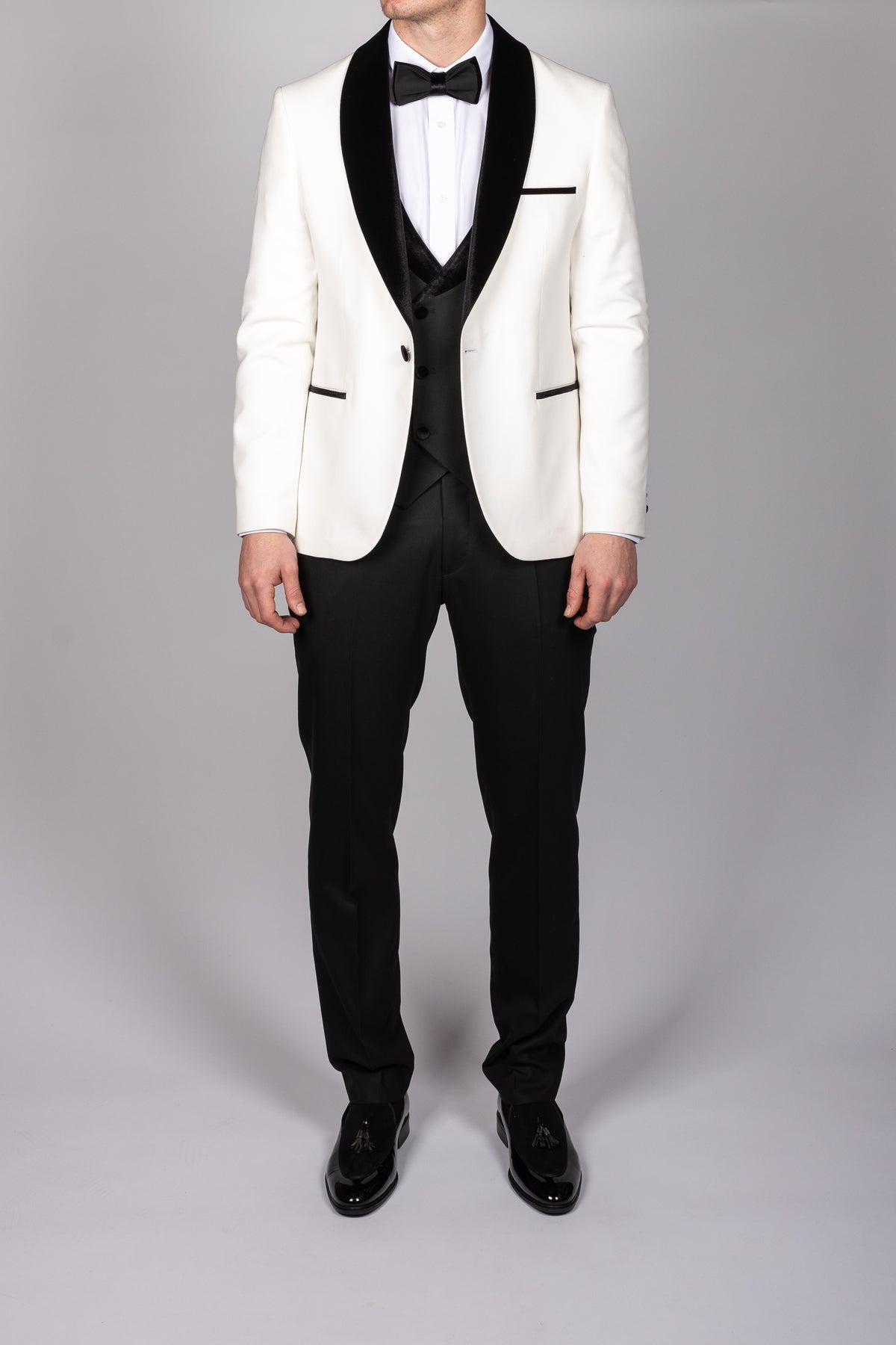 WHITE VELVET SHAWL LAPEL TUX