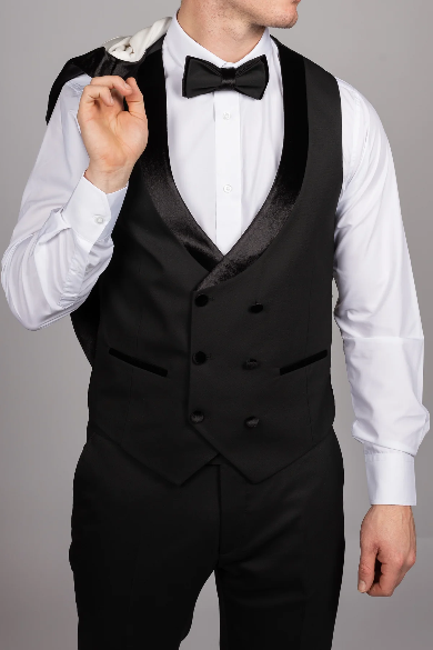WHITE VELVET SHAWL LAPEL TUX
