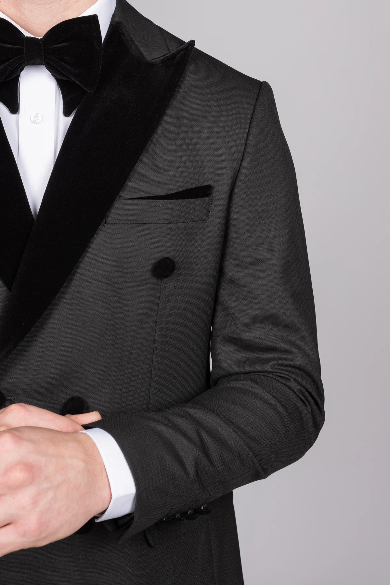 BLACK DOUBLE BREASTED VELVET PEAK LAPEL TUXEDO