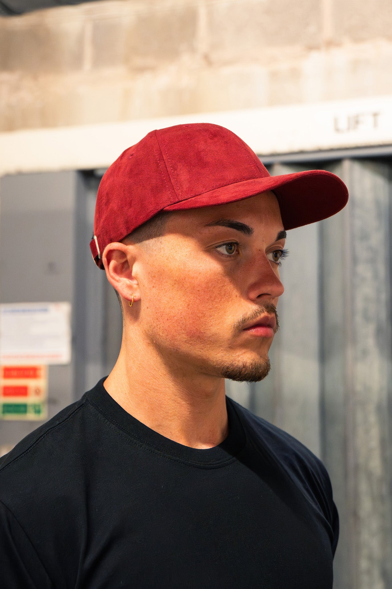 Esq1976 Off Duty Suede Cap - Cardinal Red