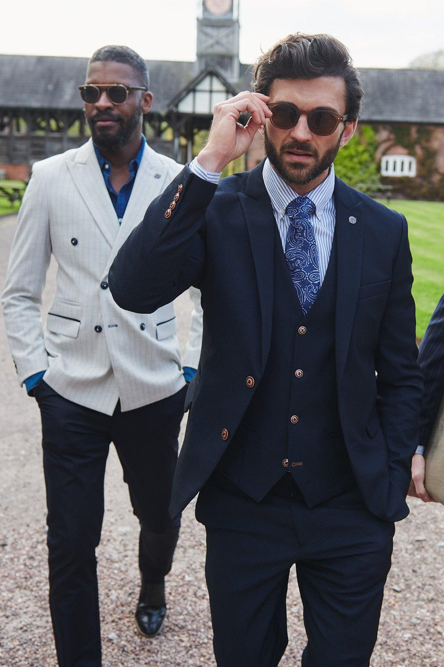 MAX - Navy Three Piece Suit With Contrast Buttons