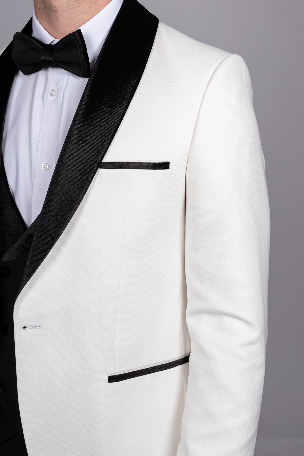 WHITE VELVET SHAWL LAPEL TUX