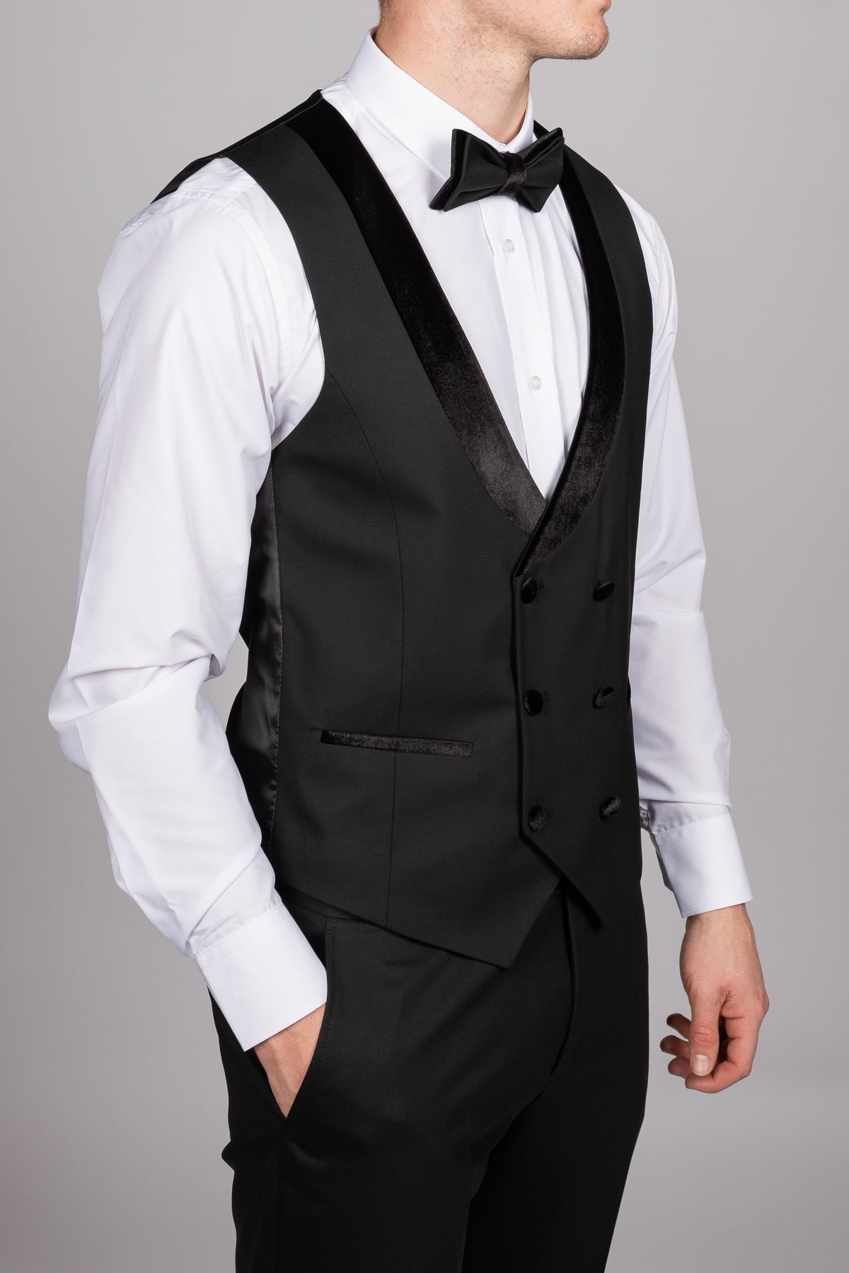 WHITE VELVET SHAWL LAPEL TUX