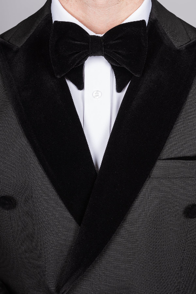 BLACK DOUBLE BREASTED VELVET PEAK LAPEL TUXEDO