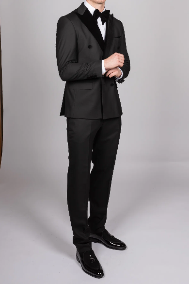 BLACK DOUBLE BREASTED VELVET PEAK LAPEL TUXEDO