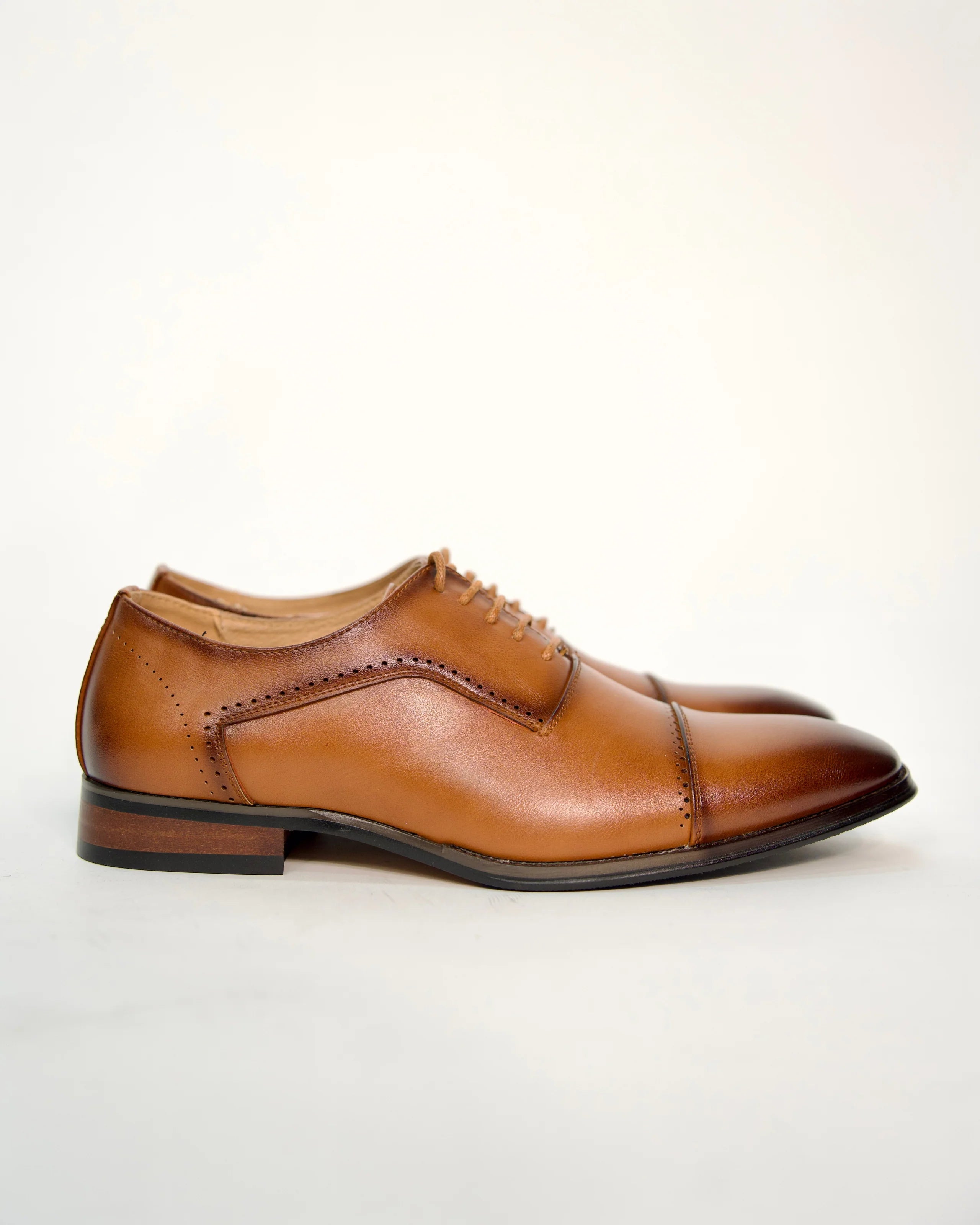 Cap Toe Leather Shoes