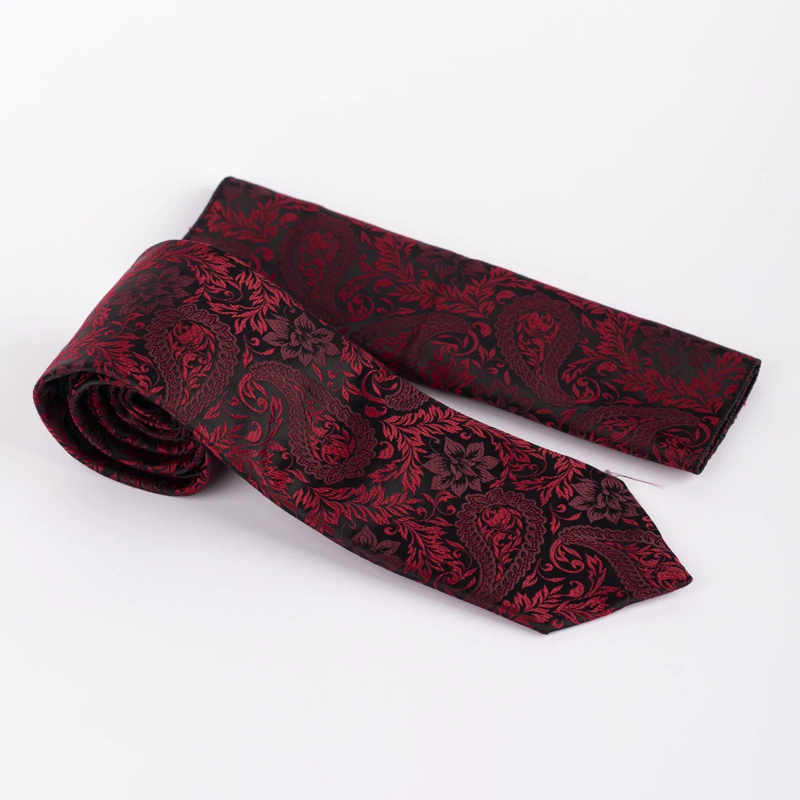 Paisley - Tie & Pocket Square Set in Red & Black