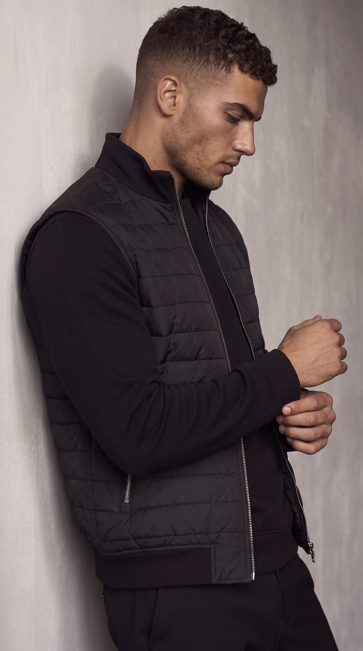 Men's black hybrid quilted zip-up jacket, additional view 04