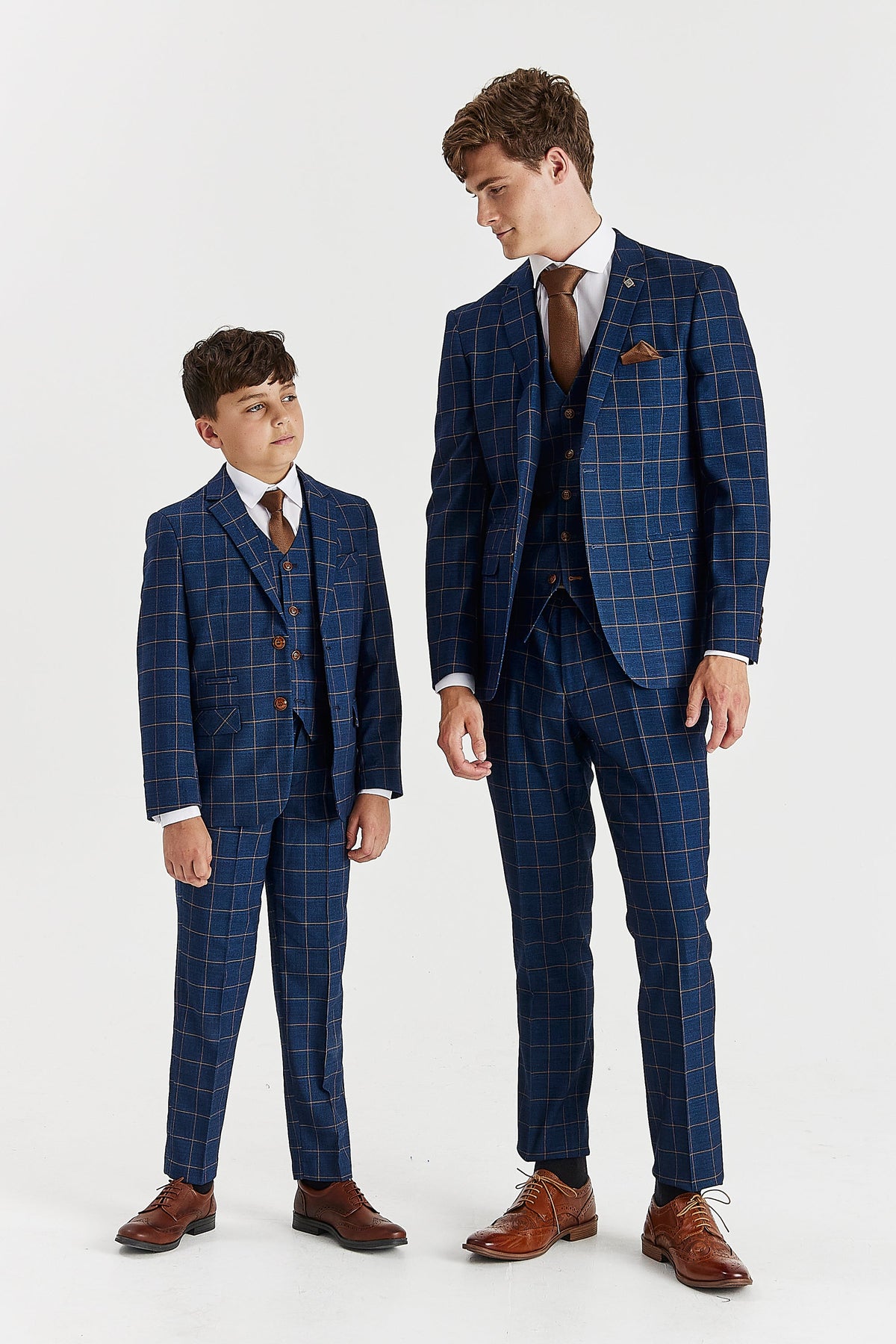 Hamleys Navy Father & Son Suit – view 1